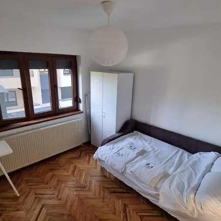 فيلة Lika زلاتيبور