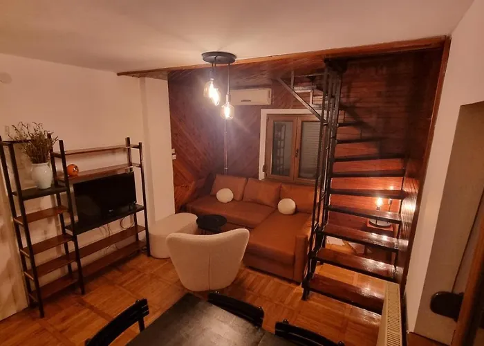 فيلة Lika زلاتيبور